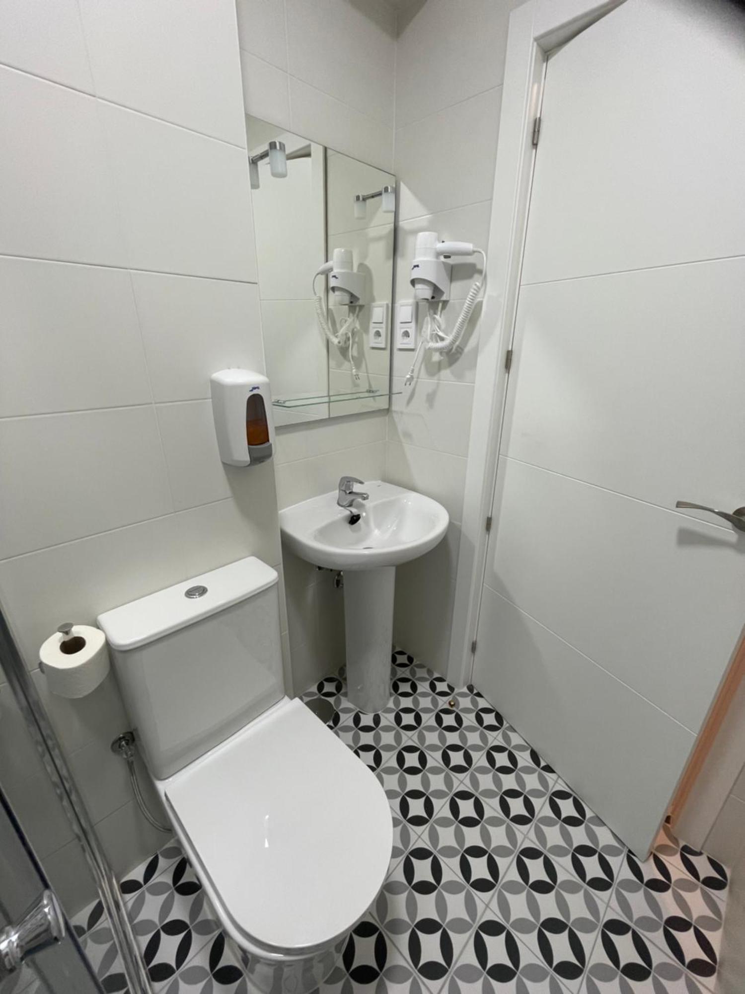 Hostal Arenal マドリード エクステリア 写真